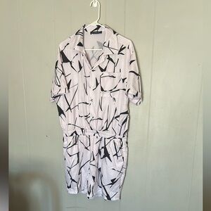 INCERUN Abstract Print Button-Front Short Sleeve Romper – White & Black, Size M